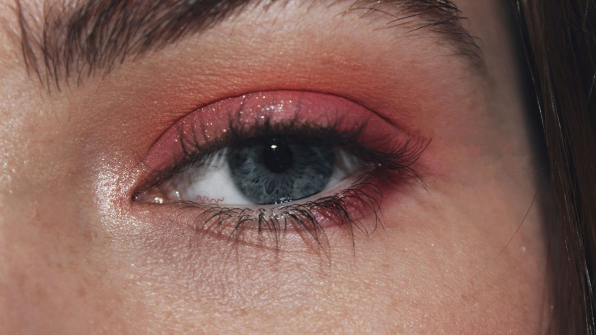 5 Eyeshadow Shades Perfect For Blue Eyes