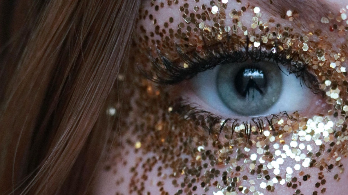 5 Eyeshadow Shades Perfect For Blue Eyes