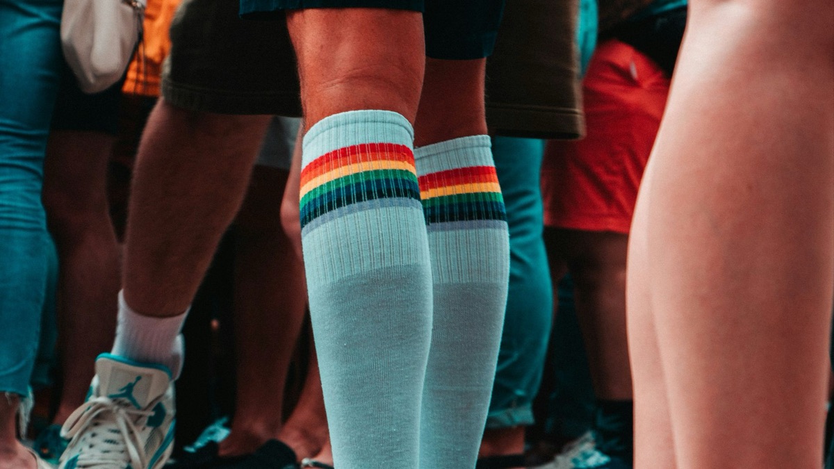 5 So-Called Winter Accessories You Can Actually Wear In The Summer